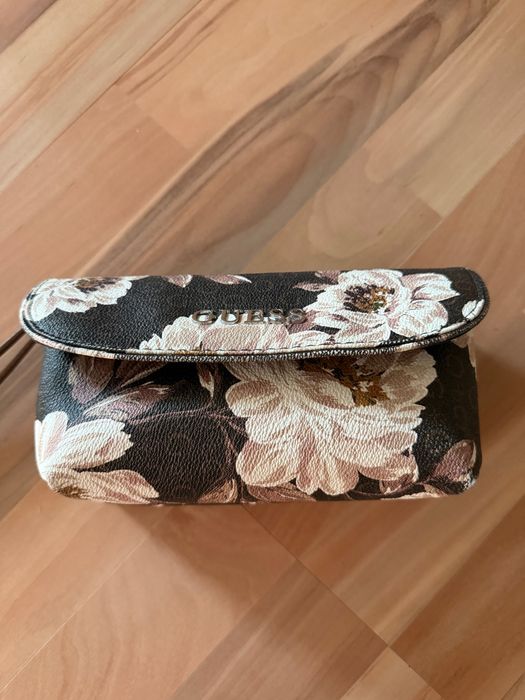Guess несесер в две прегради