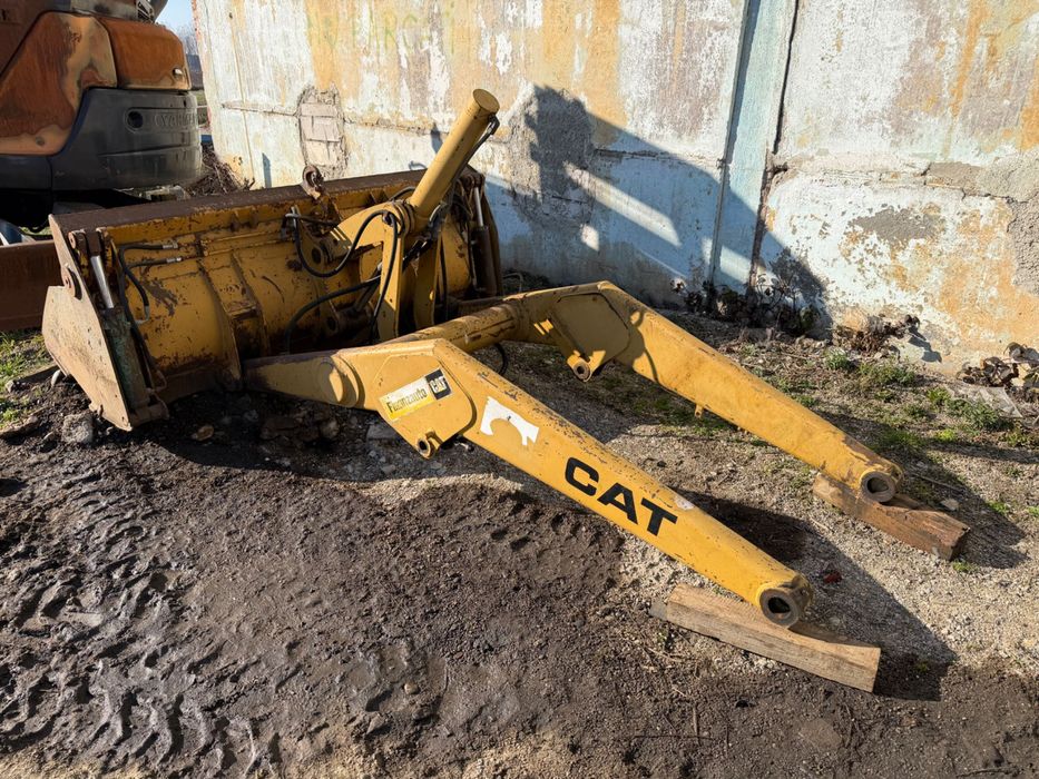 Brat+Cupa mușcătoare Buldoexcavator Caterpillar/Cat
