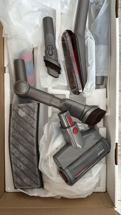 Продам вертикальный пылесос