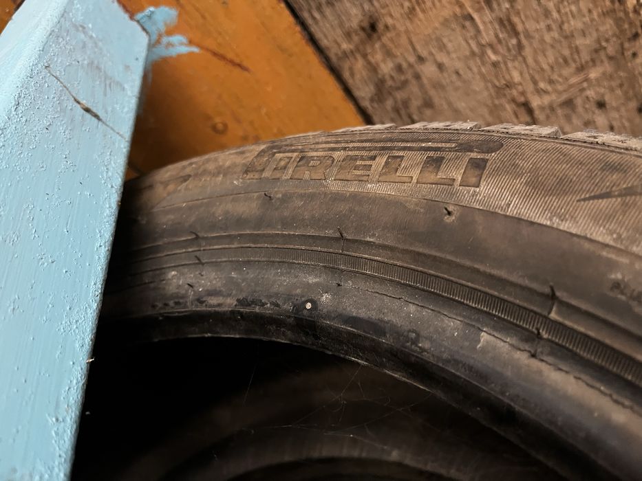 Продам Шины Pirelli 235/45 R17