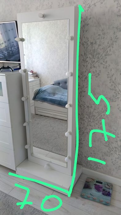 Зеркало напольное