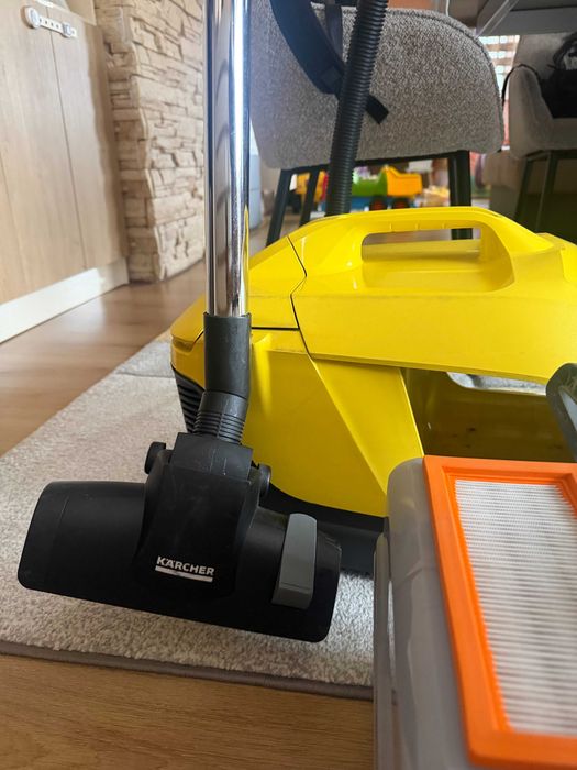 Прахосмукачка с воден филтър Karcher DS 6
