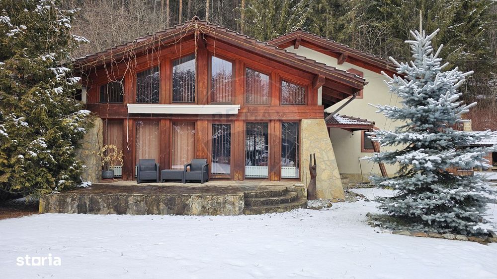 Vilă de lux cu 4 camere de vânzare în Câmpulung Moldovenesc, Suceava