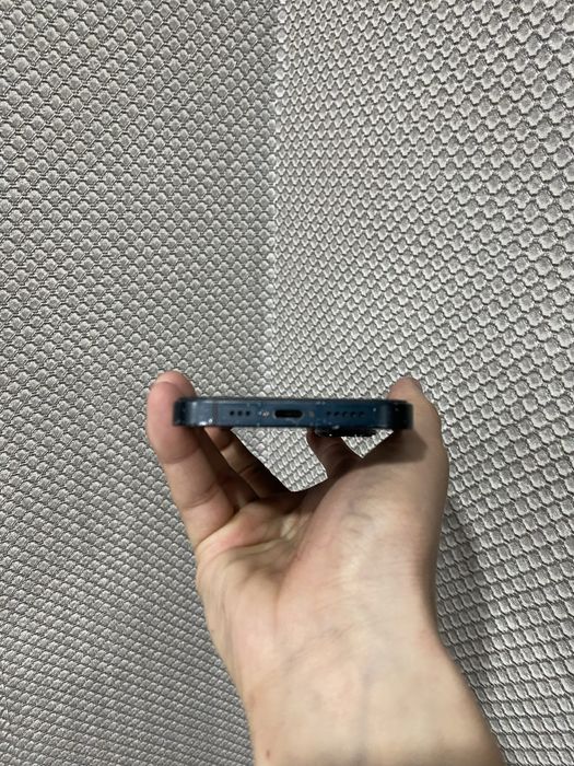 Продам iphone 13 128 гб