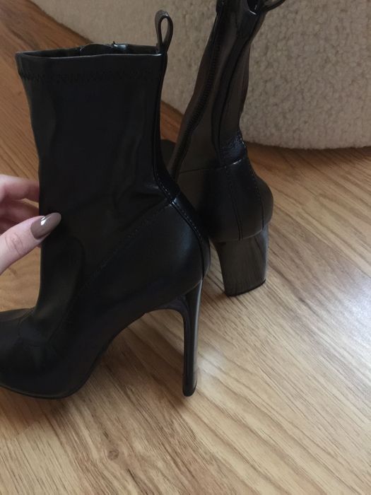 Боти с квадратен ток Зара