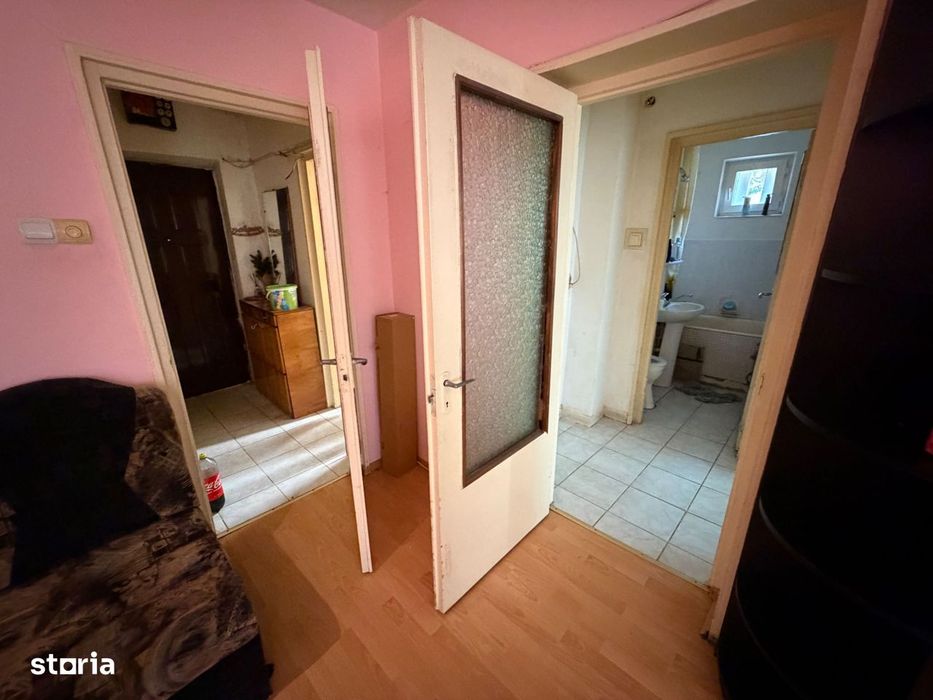 Apartament 2 camere, parter - zona Cetate
