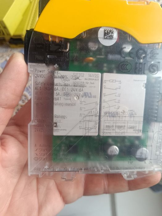 Relee siguranță Pilz PNOZ S4/s3/mi1p