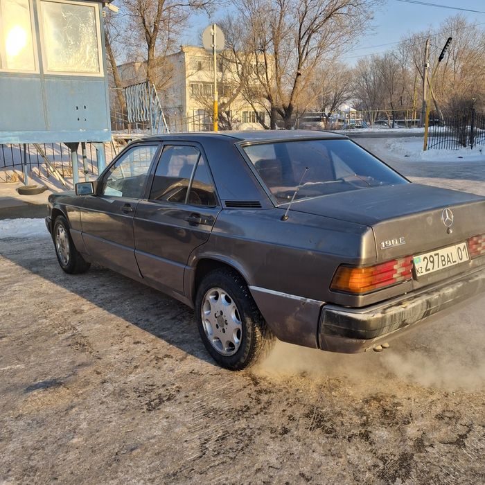 Продам авто мерседес 190