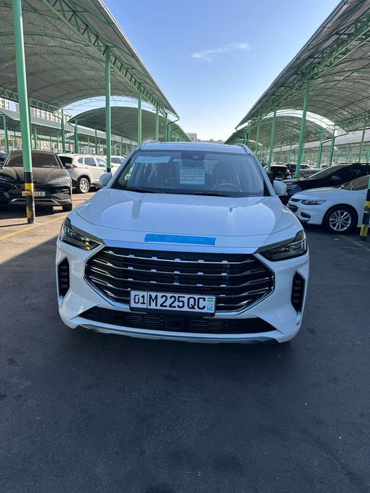 Jetour X70 plus dubai