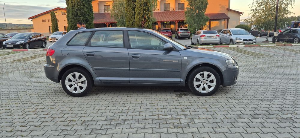 Vind audi a 3 2L 140 hp