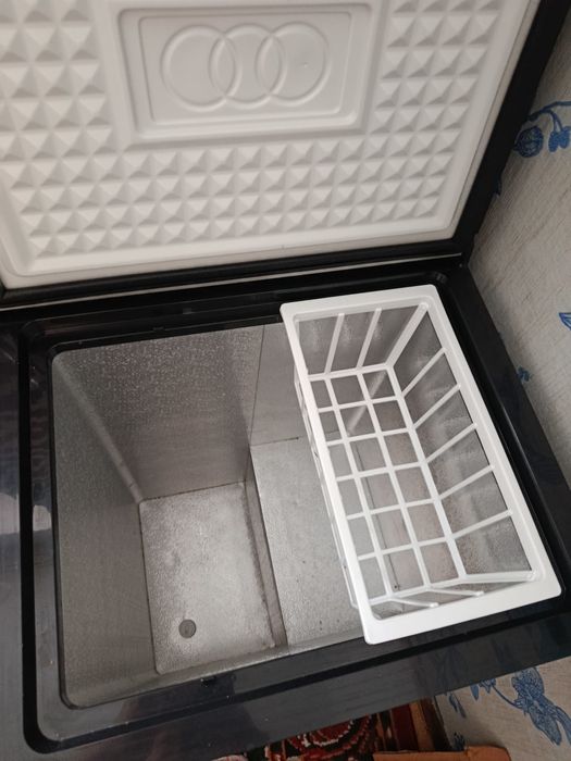 Продам морозильник.