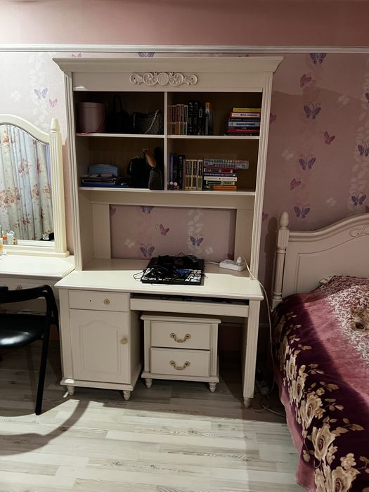 Продам срочно мебель для девочки