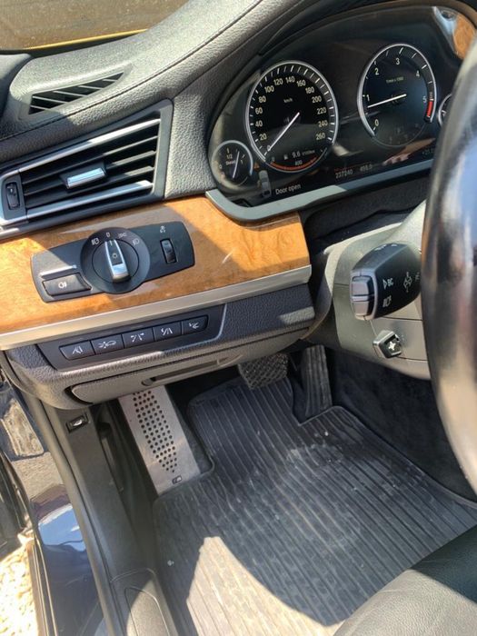 BMW SERIA 7 vand sau schimb
