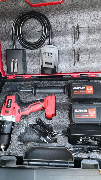 Шуруповерт ударный безщеточный