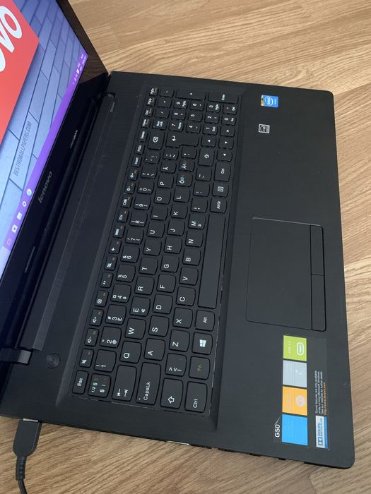 Laptop Lenovo slim display 15,6 led,600gb m,4gb ram functional cu inca