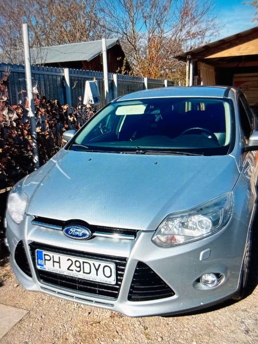 Vând Ford focus an 2011
