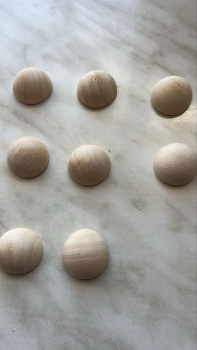 Шарики полукруги для стен и мебели