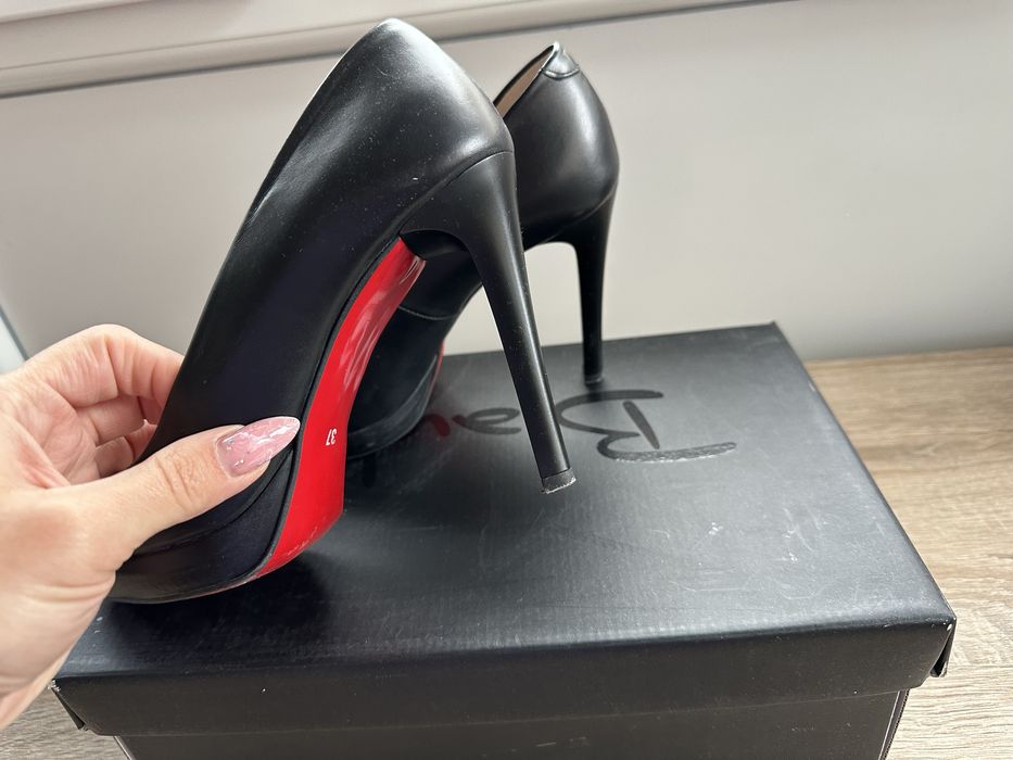 Черни обувки от естествена кожа на висок ток