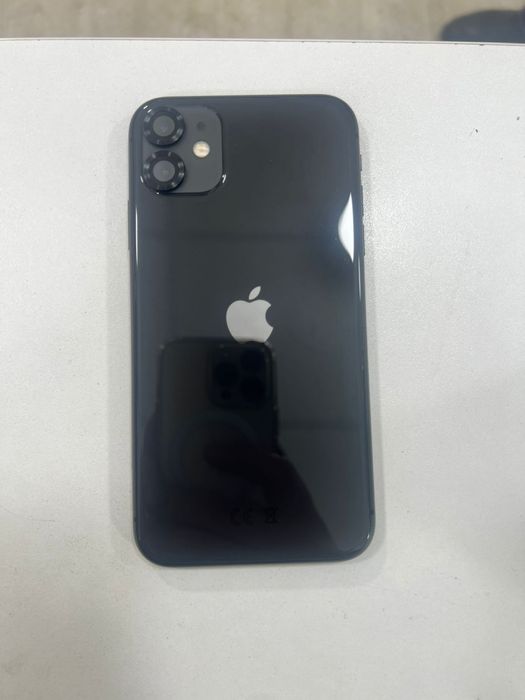 Продаю телефон айфон.