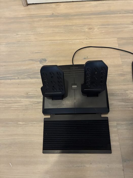 Продавам волан hori wheell racing apex