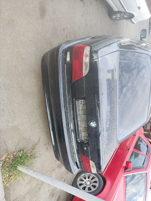 Продам BMW в среднем состоянии