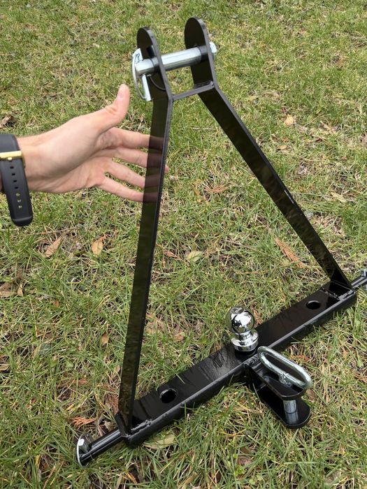 Теглич за трактор универсален с триточково захващане