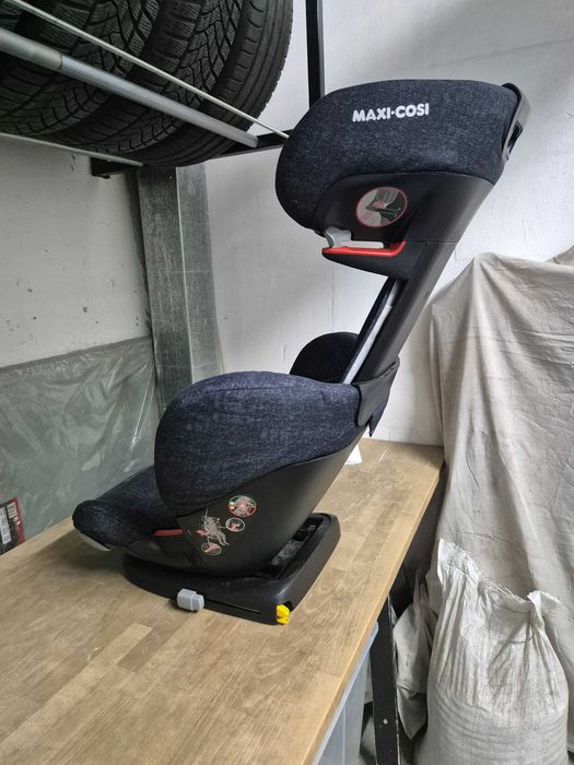 2бр. детски столчета за автомобил Maxi-Cosi RodiFix Airprotect