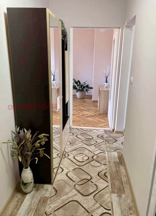 Тристаен Апартамент под наем