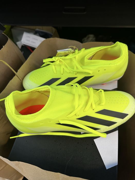 Три  модела бутонки Adidas Predator и F 50