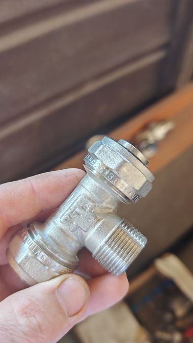 Продам остатки по сантехнике
