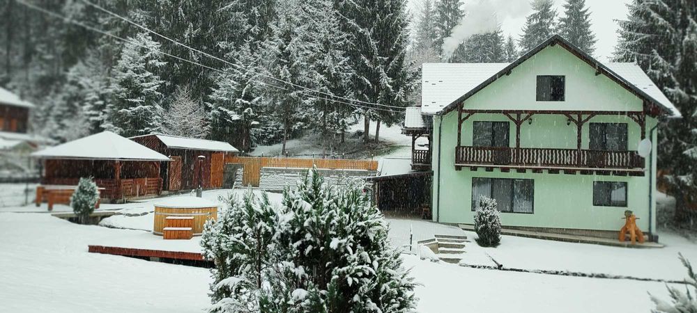 Cazare Toplița. Cabana cu ciubăr in apropierea pârtiei de schi !