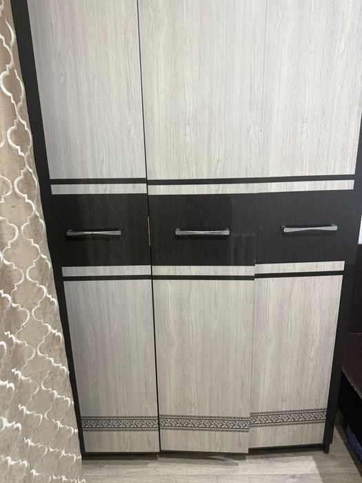 Продаётся Спальный гарнитур