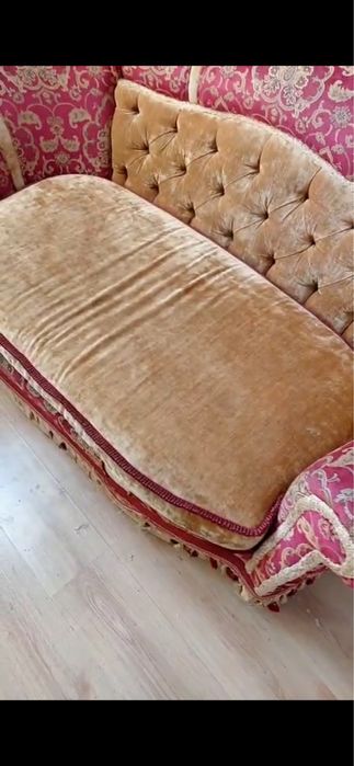 Продаётся качественный диван