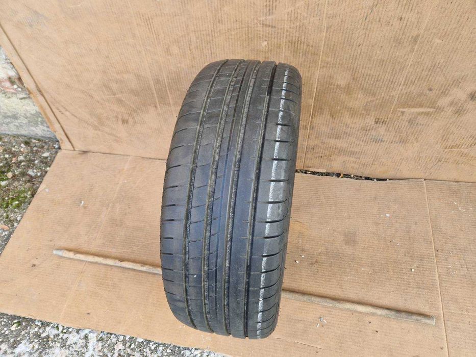 1 Goodyear R18 225/45 Лятна гума  DOT0922