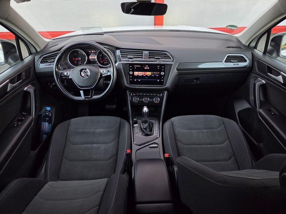 Vw Tiguan 2.0 Diesel / R-Line  / Automată/ Faruri Matrix / Stopuri Led / Distronic ACC / Line-Side Assist / Camera /Head-Up Display / Euro 6 / 2019.04