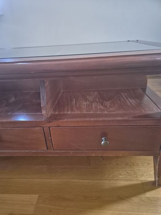 Măsuță cafea/ living din lemn masiv, robusta și deosebita, dim. 1,30m / 65 cm
