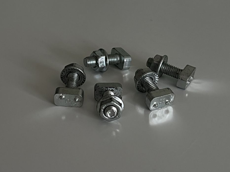 Крепежный винт болт гайка шайба