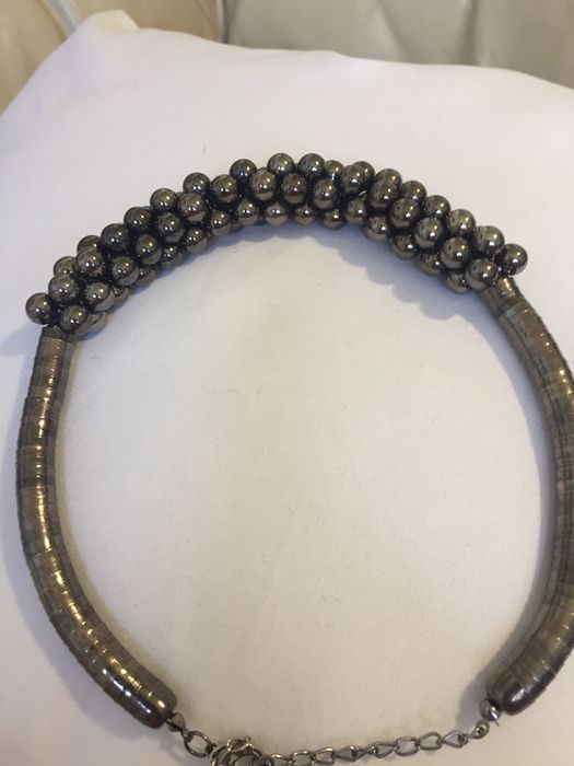 Дамско колие по врата