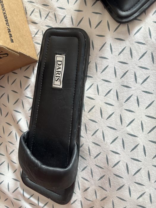 Естествена кожа чехли Daris