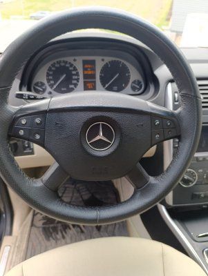 Vând B class automat diesel 2010