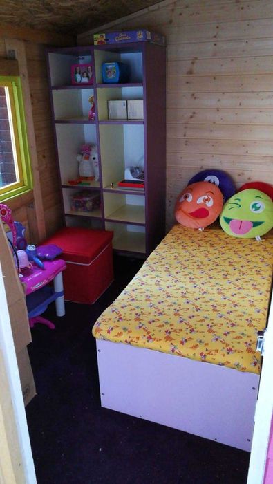 Căsuța din lemn pentru copii