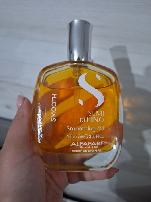 Термозащитно олио със заглаждащ ефект за цъфтяща и непокорна коса Alfa