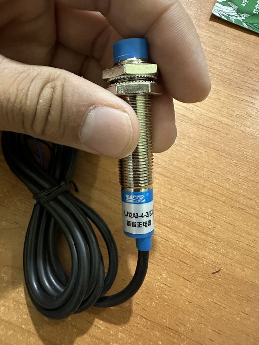 Оптический датчик , датчик на метал