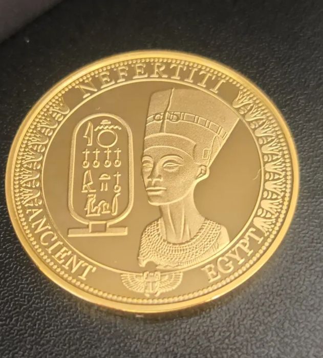 Възпоменателна монета Египетска пирамида и Сфинкс