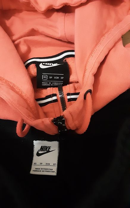 (XS) NIKE оригинални екипи(109лв) Myprotein GYMSHARK сет (20лв)