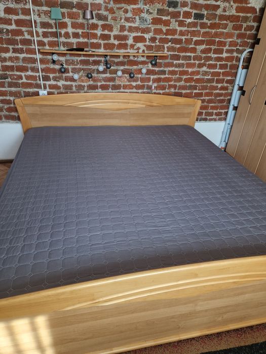 Pat matrimonial lemn masiv