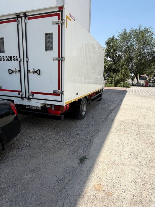 Isuzi 5tonnalik xolati ideal
