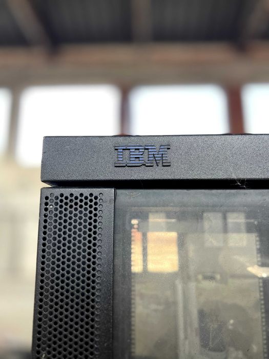 Сървърен, комуникационен шкаф рак. IBM
80/100/210