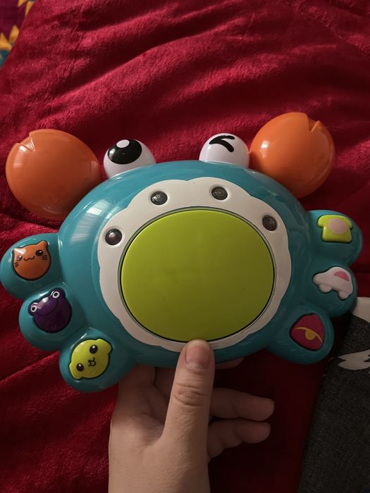 Продам игрушки краб и утка