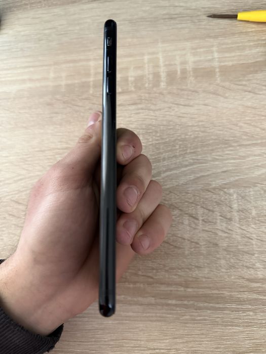 Vând iphone 7 plus 128 gb